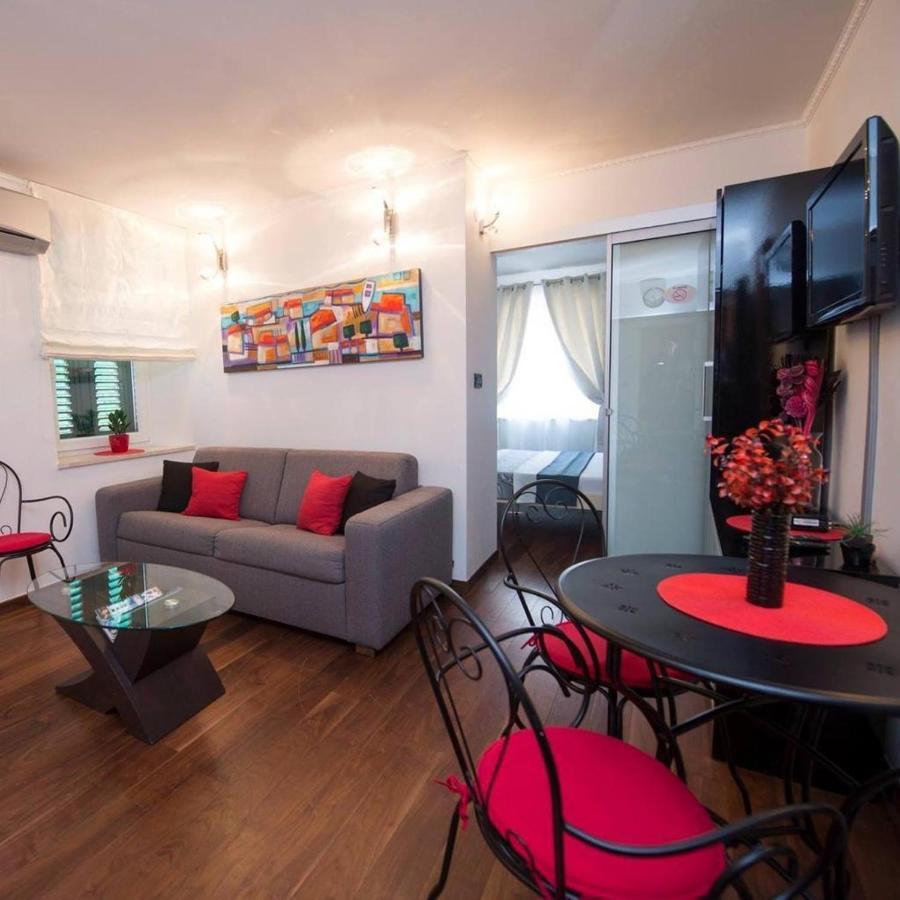 Central Luxury Apartment Xenia สปลิท ภายนอก รูปภาพ
