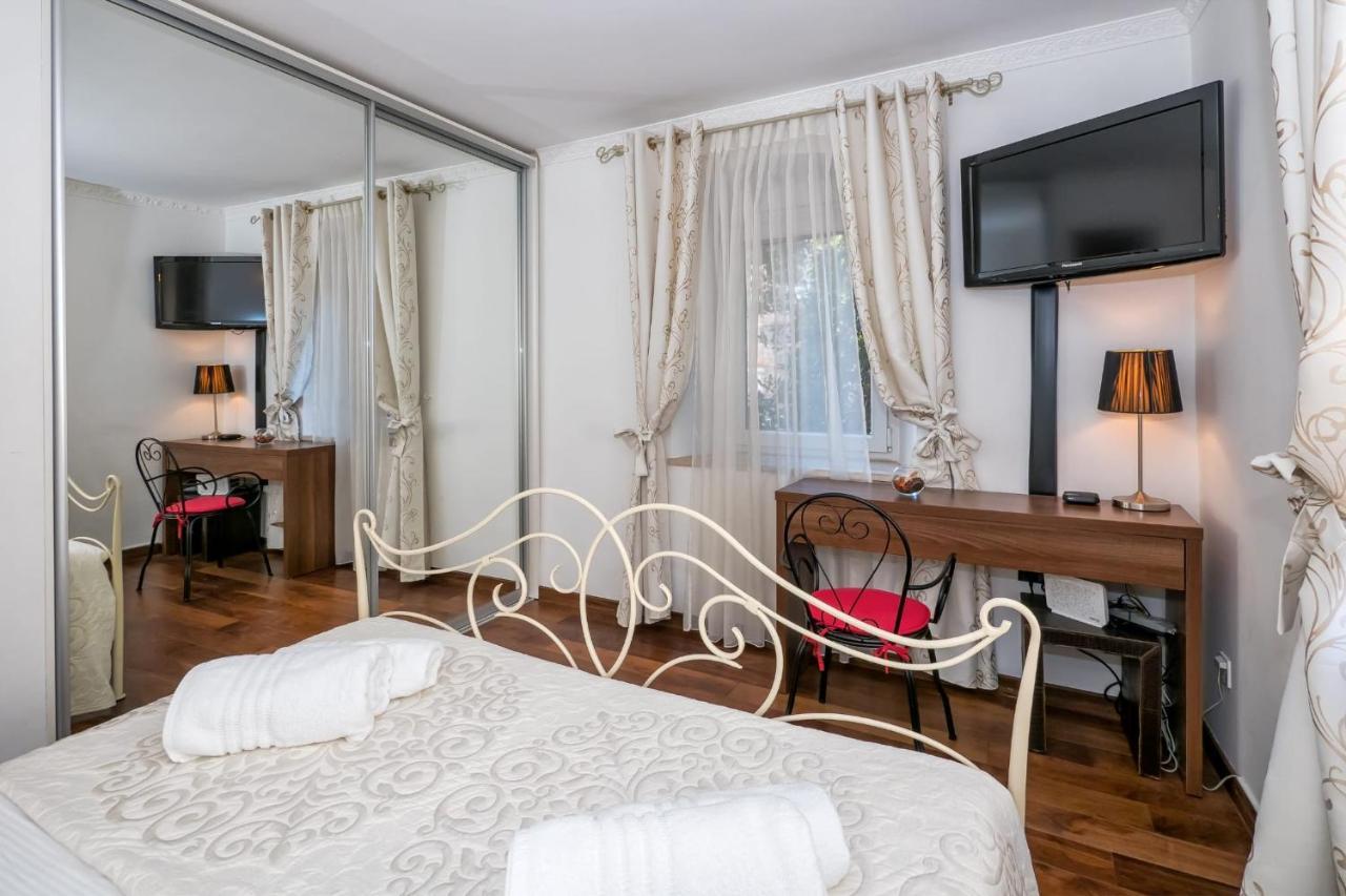 Central Luxury Apartment Xenia สปลิท ภายนอก รูปภาพ